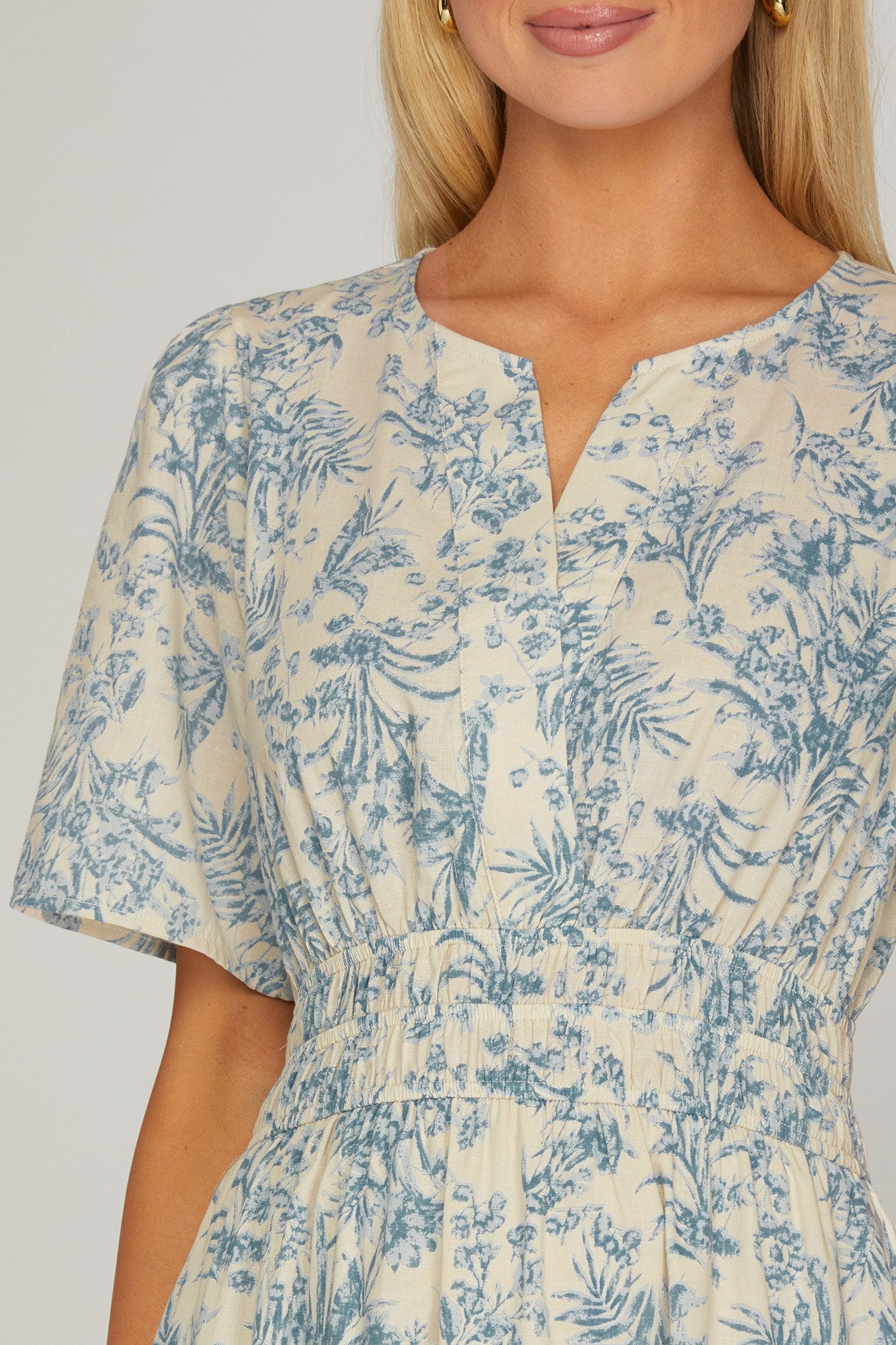 Serenity Short Sleeve Woven V Neck Tiered Midi Dress Blue