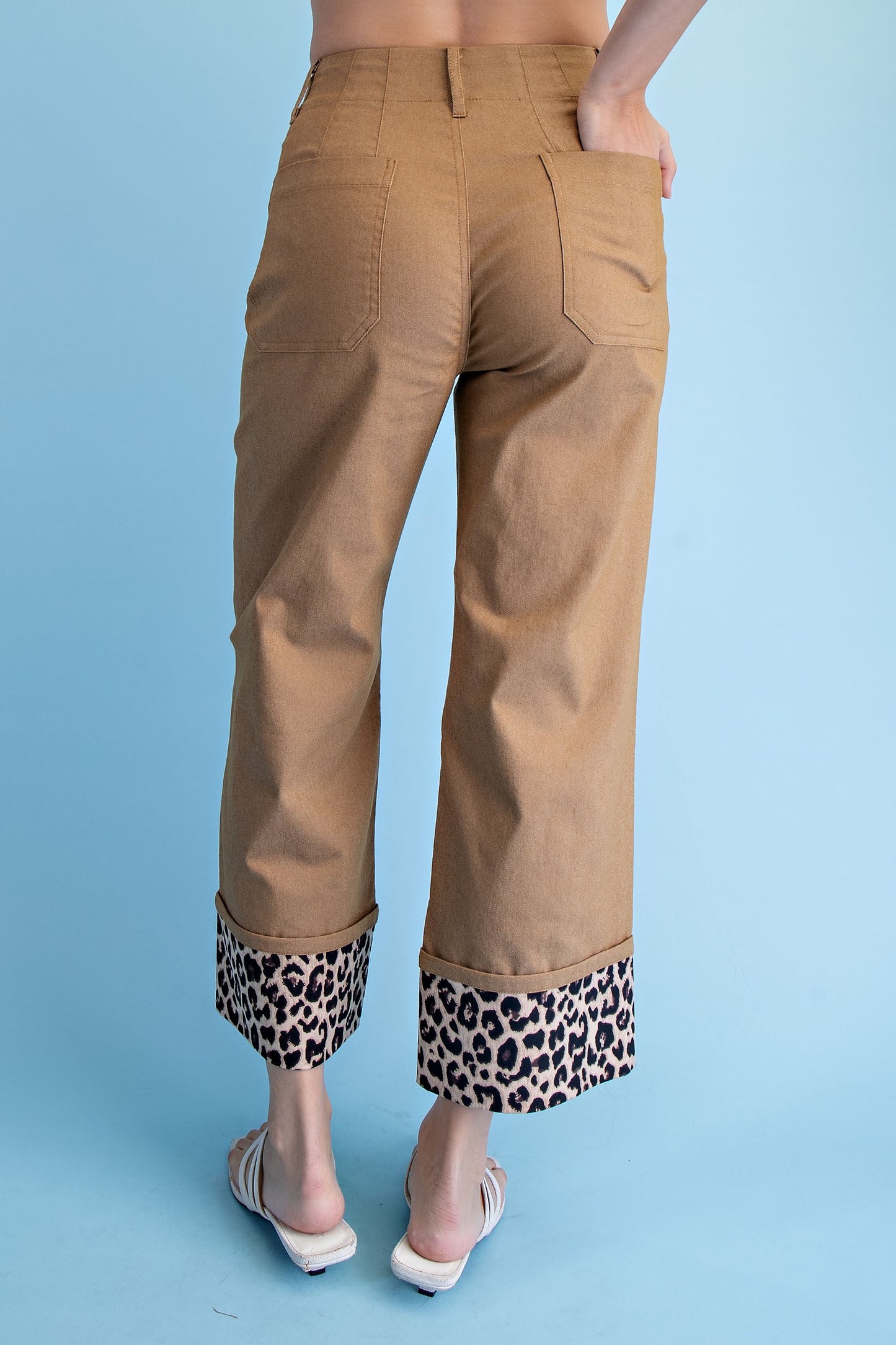 Leopard Lover Cropped Pants Khaki